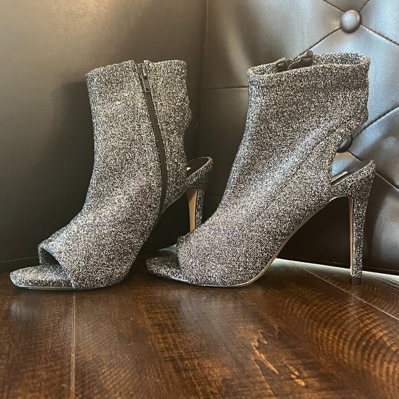 New w/o Steve Madden Rakel Booties size 7.5 - Picture 2 of 7